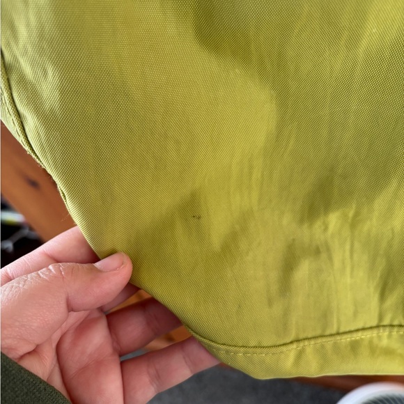 Medium Nylon Crescent Baggu - Lemongrass - Picture 4 of 7